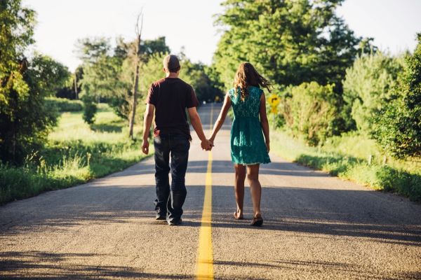 7 First Date Red Flags You Should Never Ignore – relationship guide image