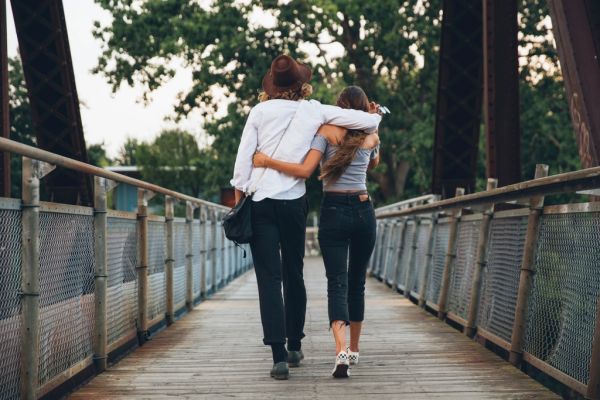 How to Apologize to Your Partner the Right Way – relationship guide image